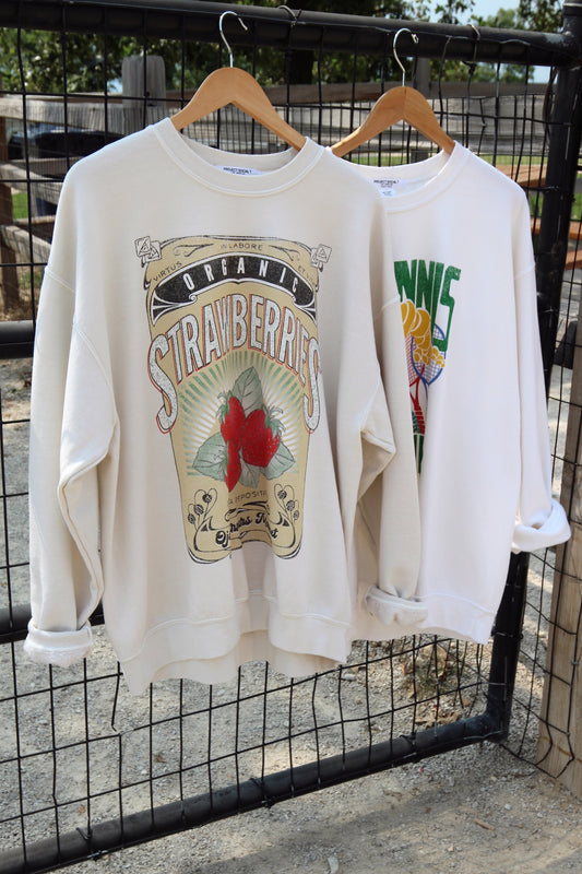 STRAWBERRIES OVERSIZED SWEATSHIRT